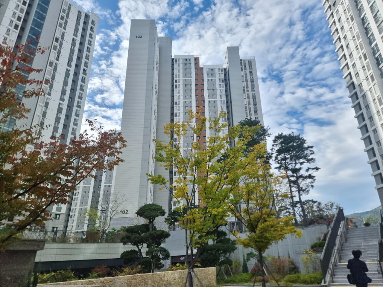 김해 장유역 중흥S클래스 더퍼스트 아파트 단지 외관